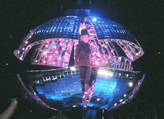 CONFESSIONS TOUR "Future Lovers/I Feel Love" She comes out of the mirrored 