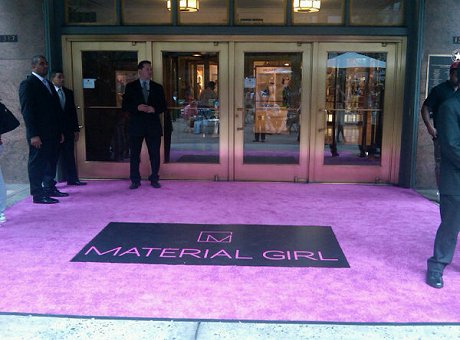 materialgirl_macys_launchday1news.jpg